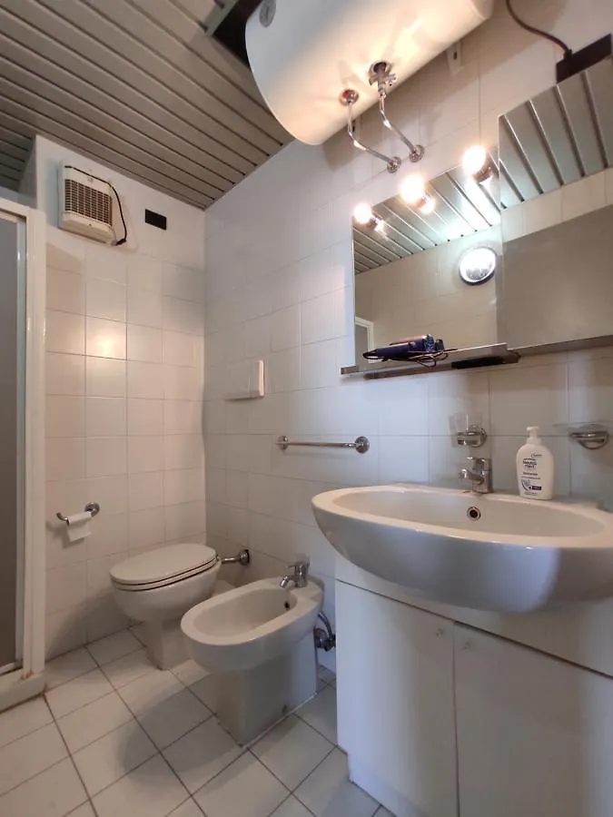 Genova Business Homes 0*, Genoa