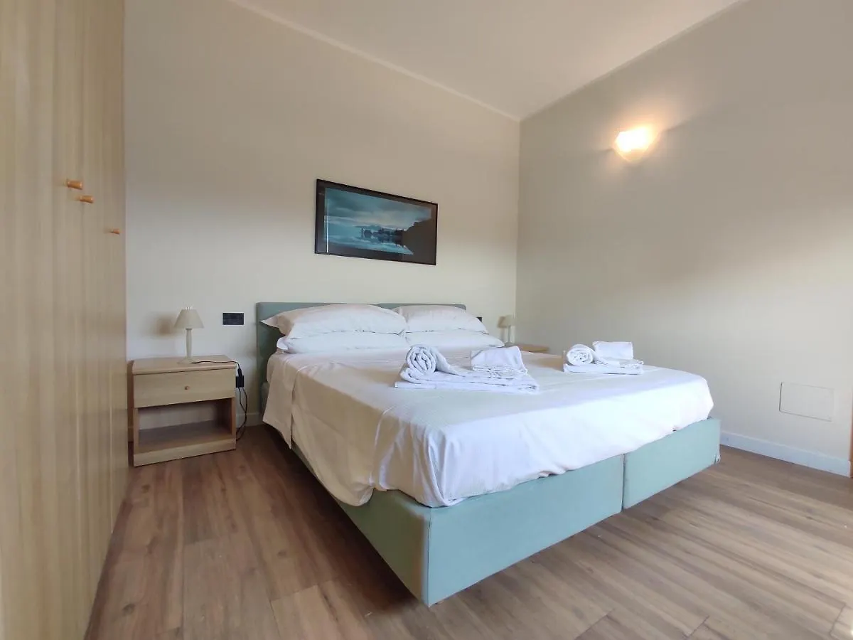 Genova Business Homes 0*, Genoa